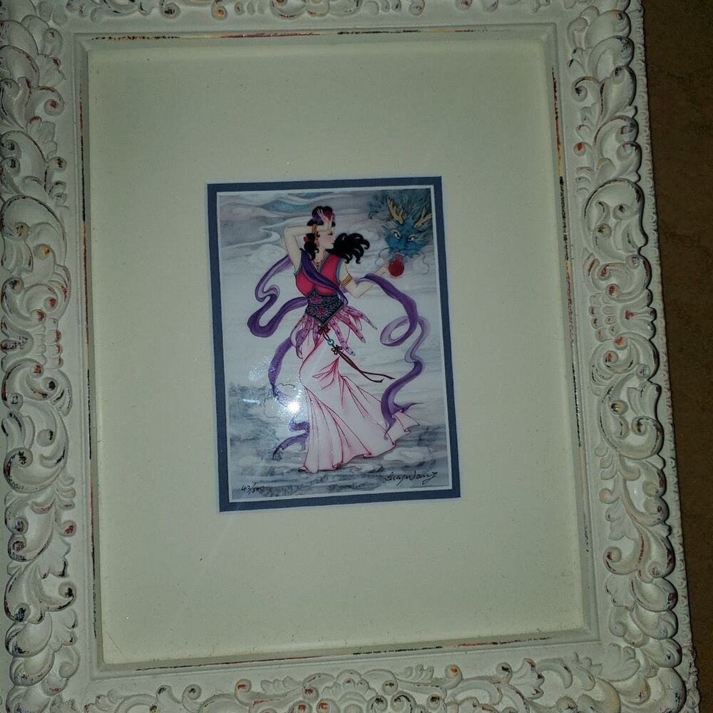 Lucy Wang painting